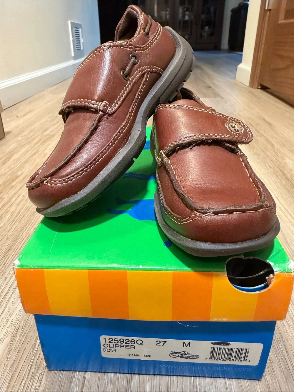 Boys Genuine Leather School Shoes Size 10 Toddler US (EU 27) New in Box Brown